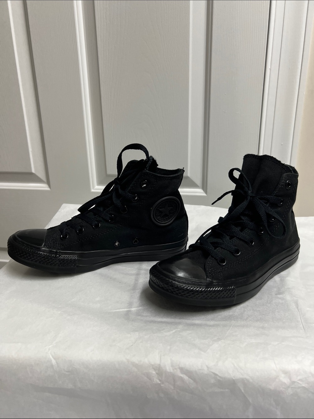 Converse All-star women’s Black Sneakers size 7.5